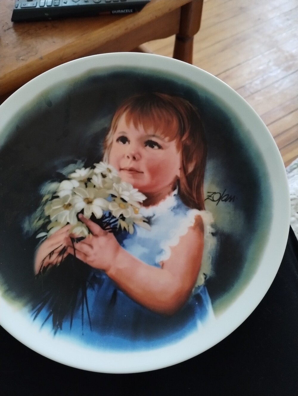 Viletta Decorative Plate